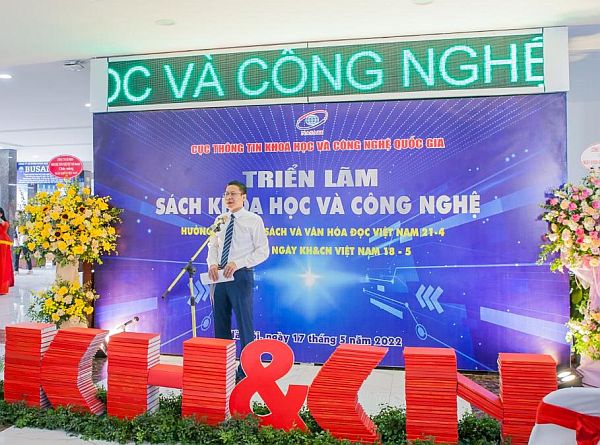 Triển lãm “Sách Khoa học và Công nghệ với sự phát triển kinh tế - xã hội”