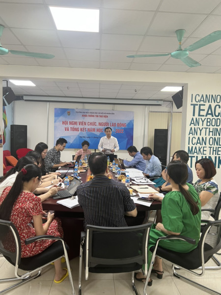 Hội nghị viên chức, người lao động và Tổng kết năm học 2021 - 2022