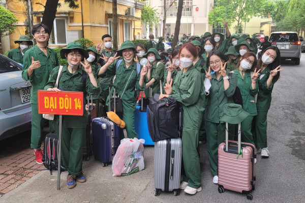 Sinh viên k64 tham gia học tập QPAN tại Hòa Lạc