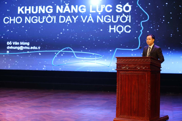 Chuyển đổi số trong phát triển giáo dục và đào tạo đáp ứng yêu cầu Cách mạng công nghiệp 4.0 tại Việt Nam