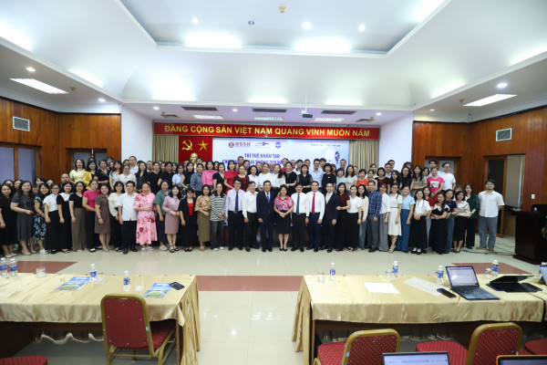 Toàn thể đại biểu tham dự khóa học