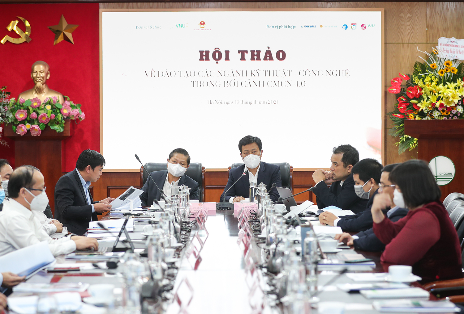VNU 10 su kien tieu bieu 2021 04 (4) (1)