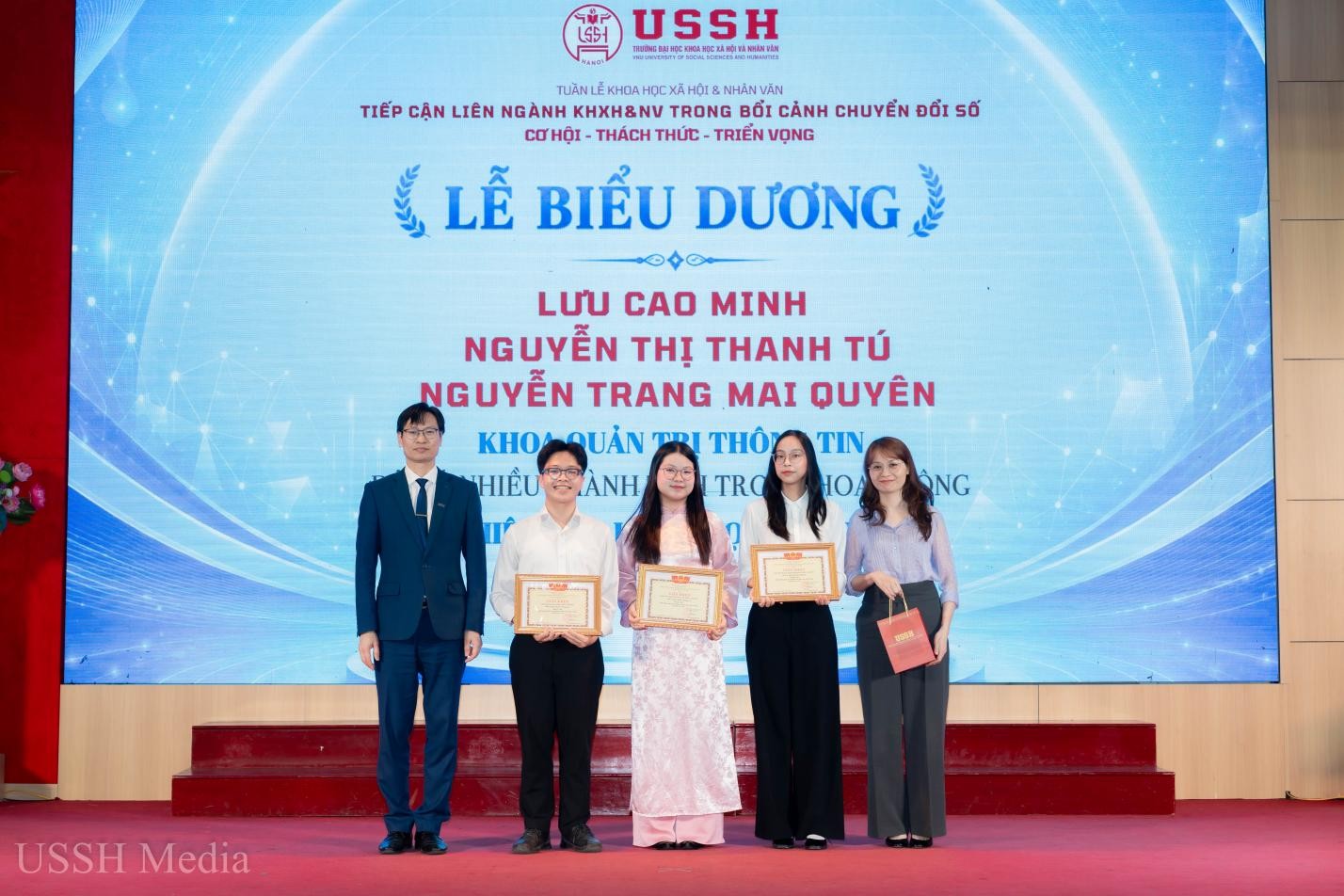 Cô Thủy