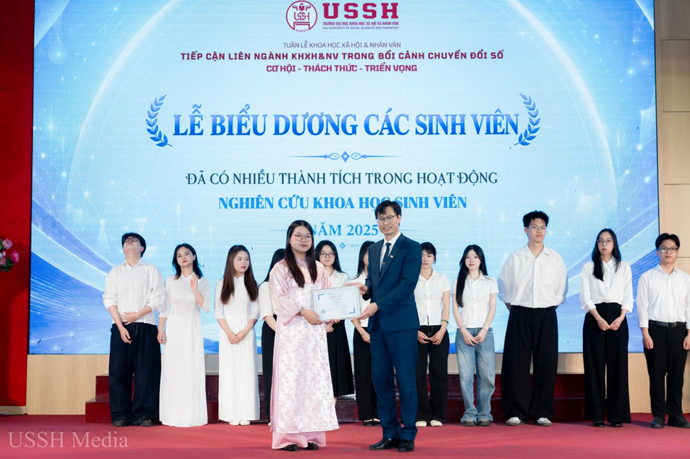 Thanh Tú
